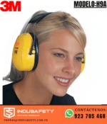 Orejeras 3M Tipo Vincha H9A en uso para protección auditiva industrial