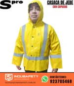 Casaca de jebe con capucha SPRO amarilla con cinta reflectiva para trabajo industrial.