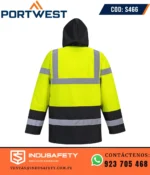 Casaca térmica impermeable Portwest S466 vista posterior con capucha, cintas reflectivas y alta visibilidad para trabajo industrial.